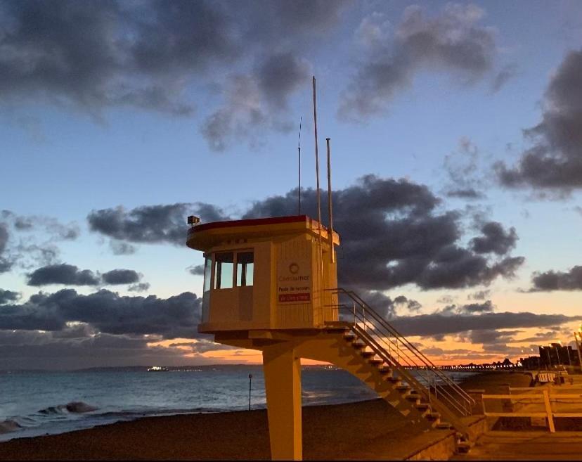 Maison De Bord De Mer Lion-sur-Mer Exterior photo